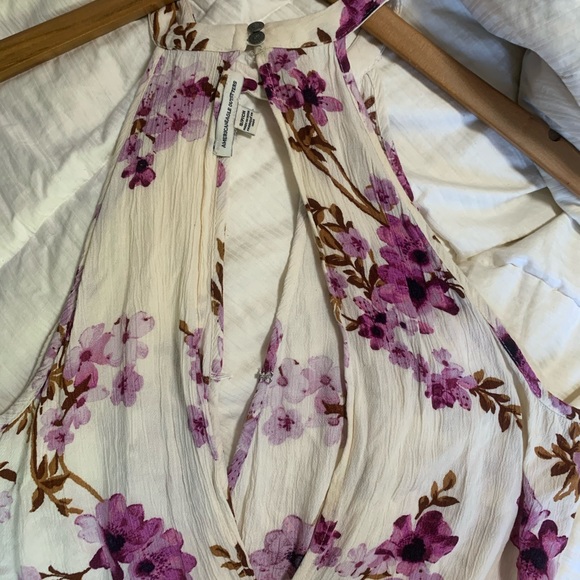 (2/$25) American Eagle Sm Floral Romper - Picture 8 of 11